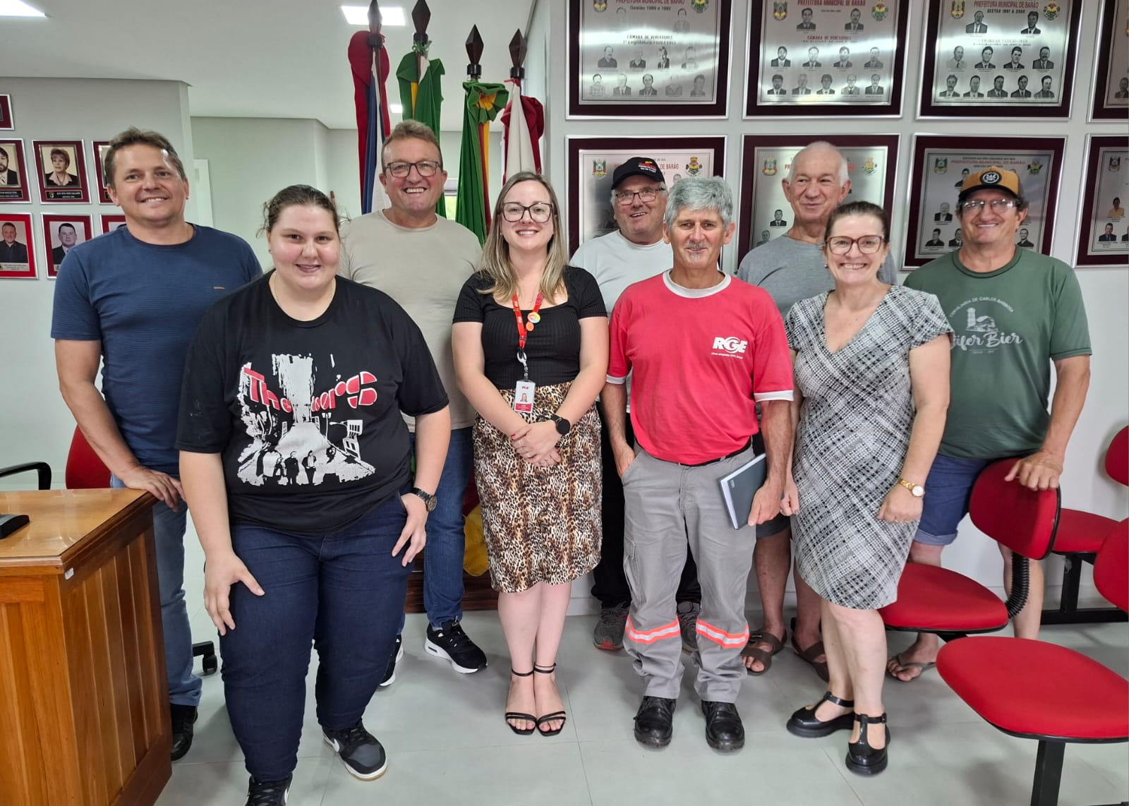 CÂMARA RECEBE REPRESENTANTES DA RGE   